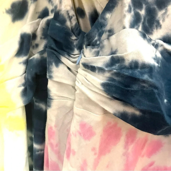 525 America Revolve Tie Dye Handkerchief Hem Maxi‎ Dress size Medium - Picture 7 of 9